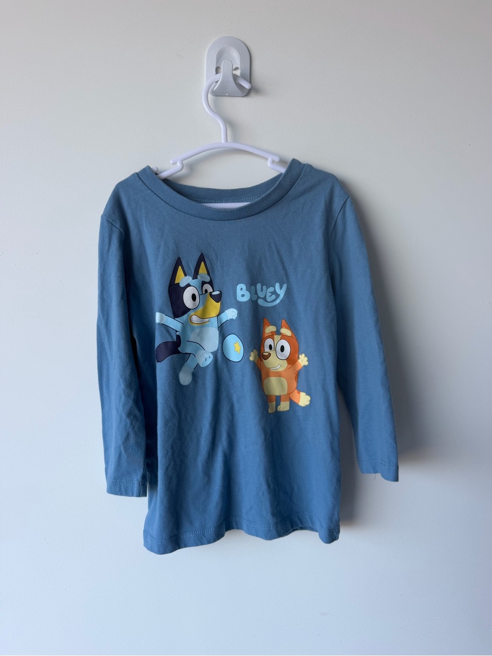 Blue Long-Sleeve Kids Tee with Bluey & Bingo Size 5